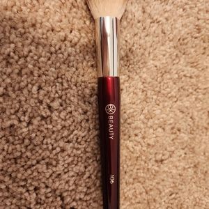 BK beauty foundation face brush 106